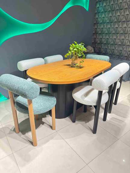 اکسسوری‌ها در چیدمان میز ناهار خوری مینیمال