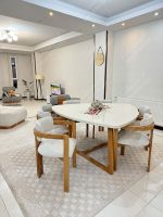 میز ناهار خوری مثلثی