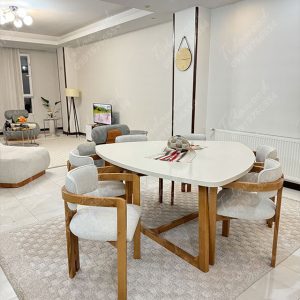 میز ناهار خوری مثلثی